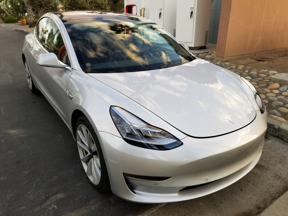 Kliknite na obrázok pre väčšiu verziu

Meno:	35-lv0bytntesla-model-3-silver.jpg
Videní:	284
Veľkosť:311,3 KB
ID:	15920