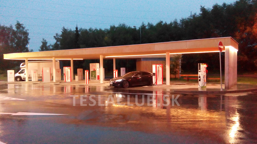 Kliknite na obrázok pre väčšiu verziu

Meno:	superchargerhumpolec2.jpg
Videní:	283
Veľkosť:187,4 KB
ID:	9987
