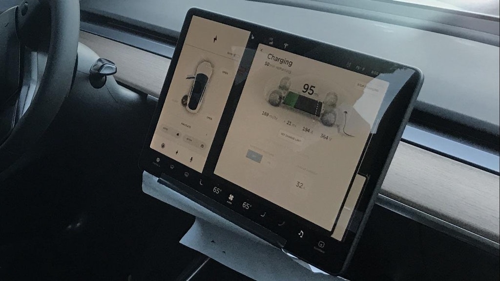 Kliknite na obrázok pre väčšiu verziu  Meno:	Tesla-Model-3-supercharing-battery-size.jpg Videní:	1 Veľkosť:223,5 KB ID:	16176