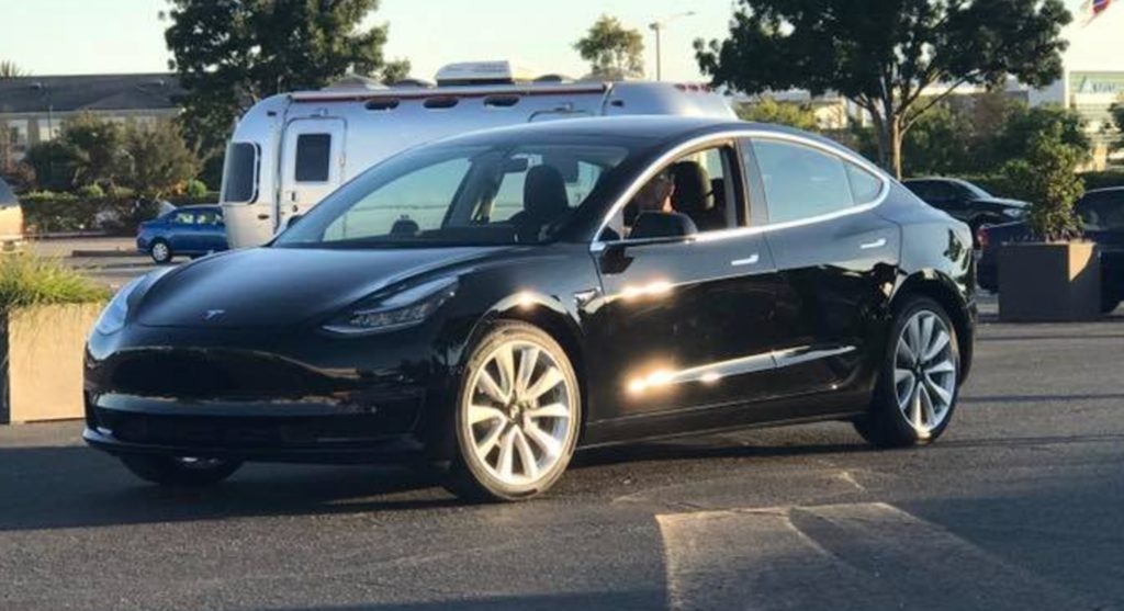 Kliknite na obrázok pre väčšiu verziu  Meno:	tesla-model-3-sn1-production-unit-1-fremont-1024x557.jpg Videní:	1 Veľkosť:248,0 KB ID:	16467