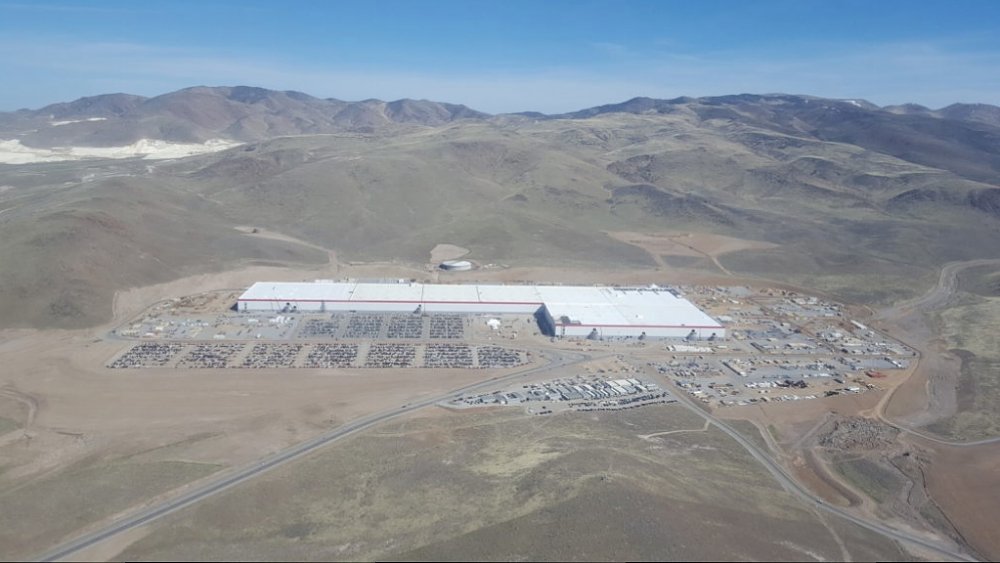 Kliknite na obrázok pre väčšiu verziu

Meno:	Tesla-Gigafactory-March-2017-teslarati-aerial-2-1024x576.jpg
Videní:	281
Veľkosť:308,5 KB
ID:	14353