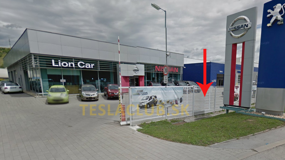 Click image for larger version  Name:	LionCar.jpg Views:	1 Size:	170.3 KB ID:	10119