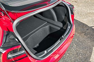 Kliknite na obrázok pre väčšiu verziu  Meno:	Tesla-Model-3-trunk.jpg Videní:	1 Veľkosť:867,9 KB ID:	17073