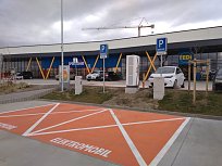 Click image for larger version  Name:	ShopBox KE 2.jpg Views:	114 Size:	130.2 KB ID:	52193