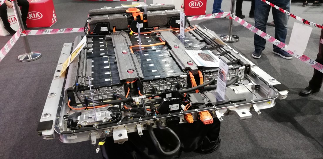 Kliknite na obrázok pre väčšiu verziu

Meno:	Hyundai_Kia_Battery 2.jpg
Videní:	427
Veľkosť:148,5 KB
ID:	52976