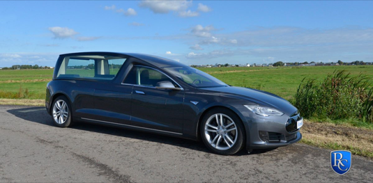 Click image for larger version  Name:	tesla-models-elektromobil-pohrebni-vuz-remetzcar.png Views:	4 Size:	227.5 KB ID:	11220