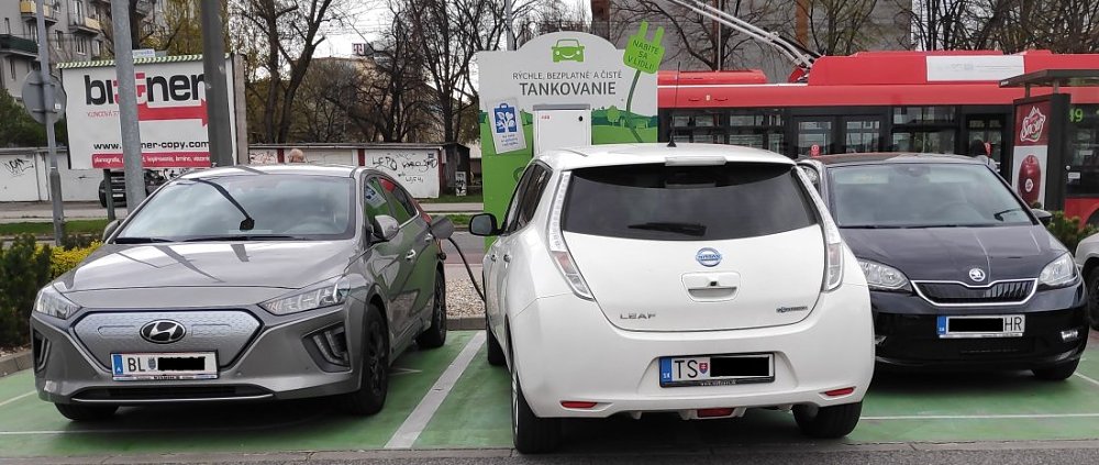 Kliknite na obrázok pre väčšiu verziu

Meno:	Lidl Trencianska Leaf.jpg
Videní:	856
Veľkosť:127,5 KB
ID:	83830