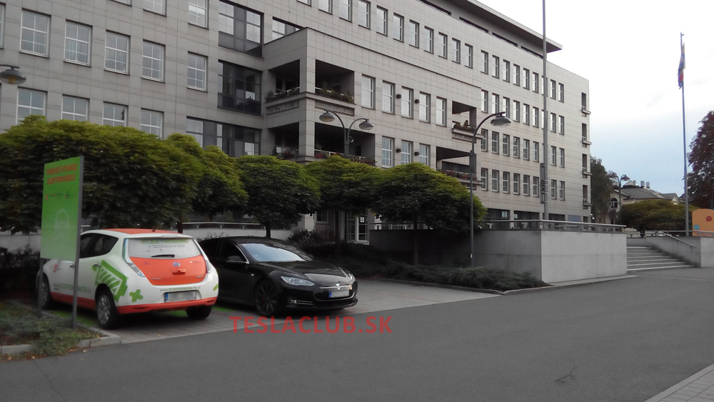 Click image for larger version  Name:	UradMoravskoslezskehokraja.jpg Views:	9 Size:	177.3 KB ID:	10141