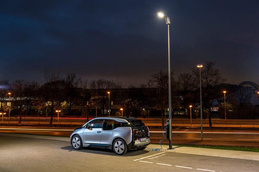 Kliknite na obrázok pre väčšiu verziu

Meno:	bmw_07_r7938-r815-st.ir2-_s900.jpg
Videní:	82
Veľkosť:80,8 KB
ID:	2380