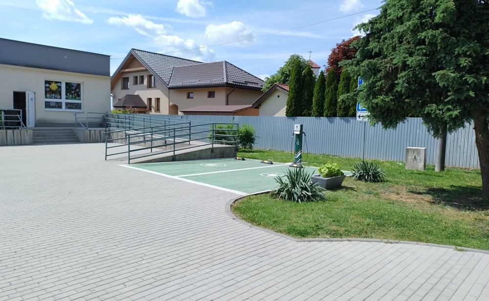 Kliknite na obrázok pre väčšiu verziu

Meno:	Šamudovce na web-celok.jpg
Videní:	592
Veľkosť:170,7 KB
ID:	96107