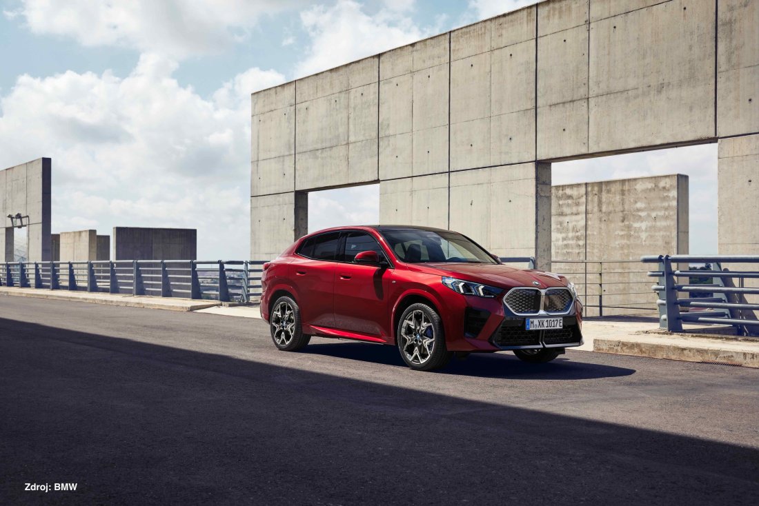 Kliknite na obrázok pre väčšiu verziu  Meno:	BMW iX2 14.jpg Videní:	0 Veľkosť:141,3 KB ID:	97106