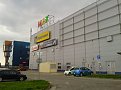 Poprad ZOC Max rychlodobíječka Greenway je venku vzadu vedle vjezdu do podzemních garáží