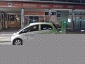 Noční nabíjení na Riegrově náměstí v HK čerstvě koupeného Peugeotu Ion při převozu z Prahy do Ostravy po vlastní ose viz http://www.elektromobily-os.cz/blog/2014/04/15/jak-jsem-prevazel-elektromobil-z-prahy-do-ostravy-po-vlastni-ose/